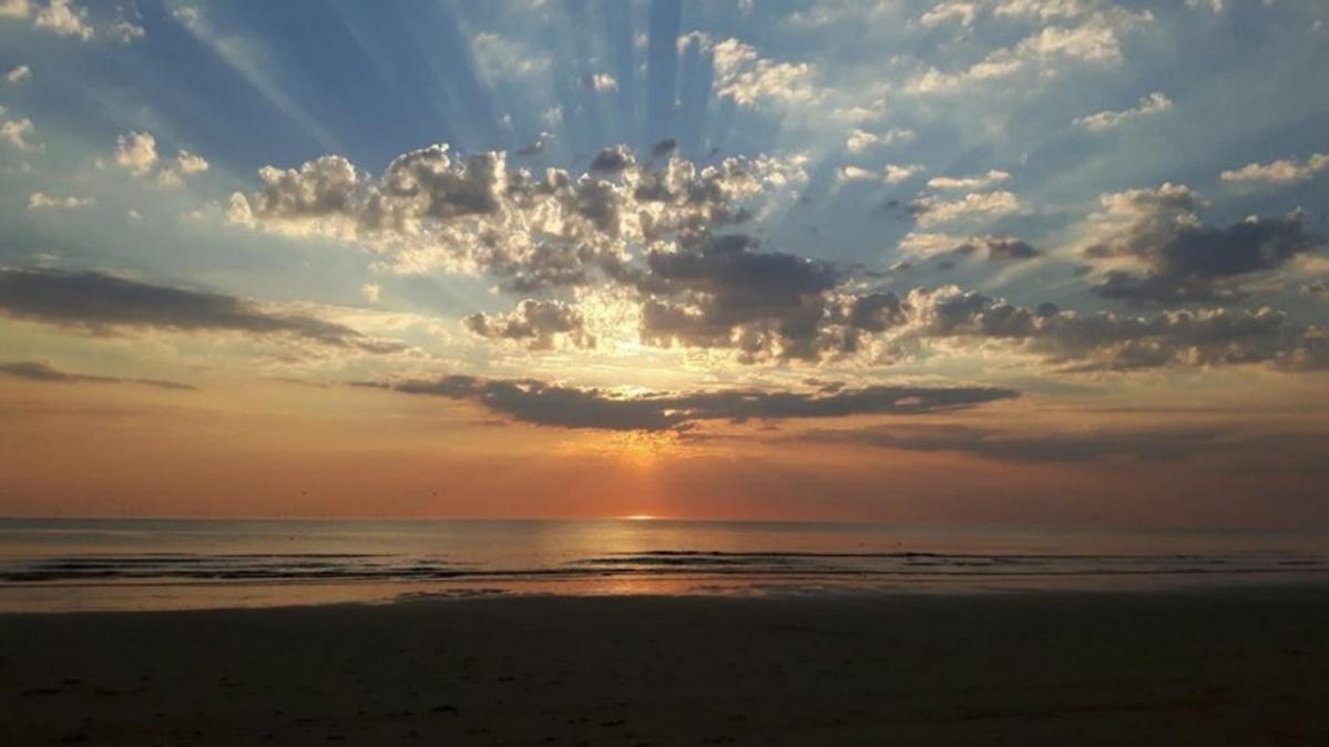 Strand83 Egmond aan Zee Buitenkant foto